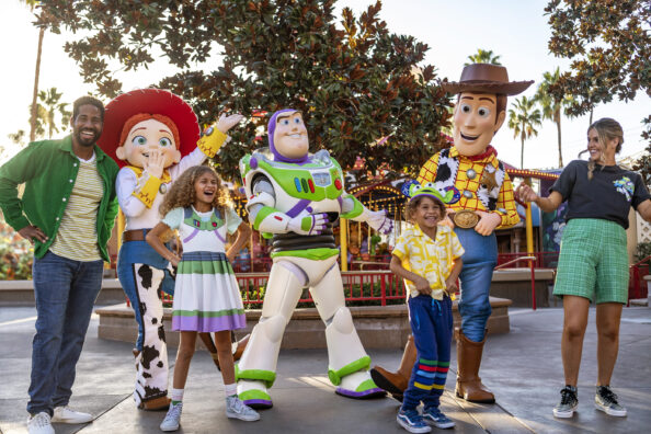 Pixar Fest Returns to the Disneyland Resort – Character Experiences