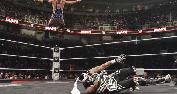 Netflix WWE Monday Night Raw (5)