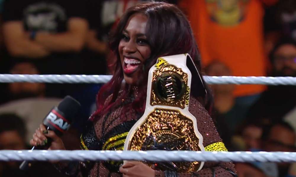Naomi Pregnant WWE