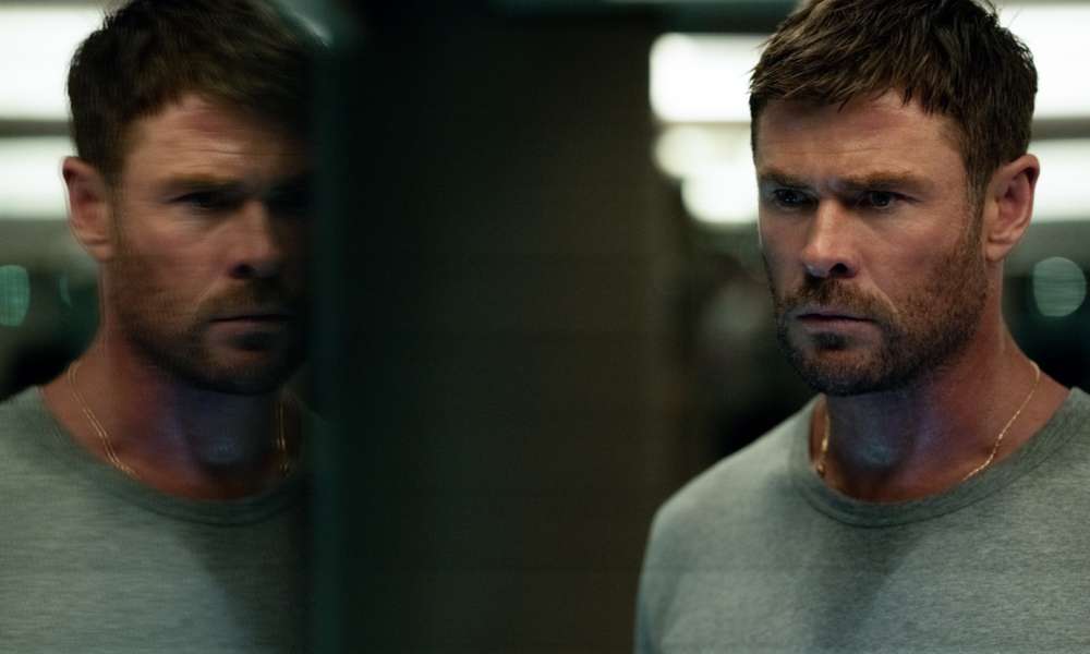 Chris Hemsworth stars as Davis in CRIME 101 Photo Credit Dean Rogers_rgb (Large)
