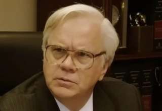 Featured image for Tim Robbins Cast in First Movie in 7 Years, Emma Stone & Chris Pine Also Star