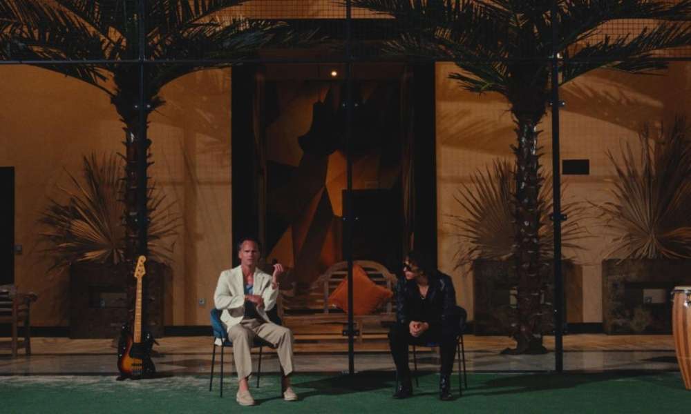 Featured image for Fwd: The Strokes unveil ?Going Shopping? music video starring Walton Goggins