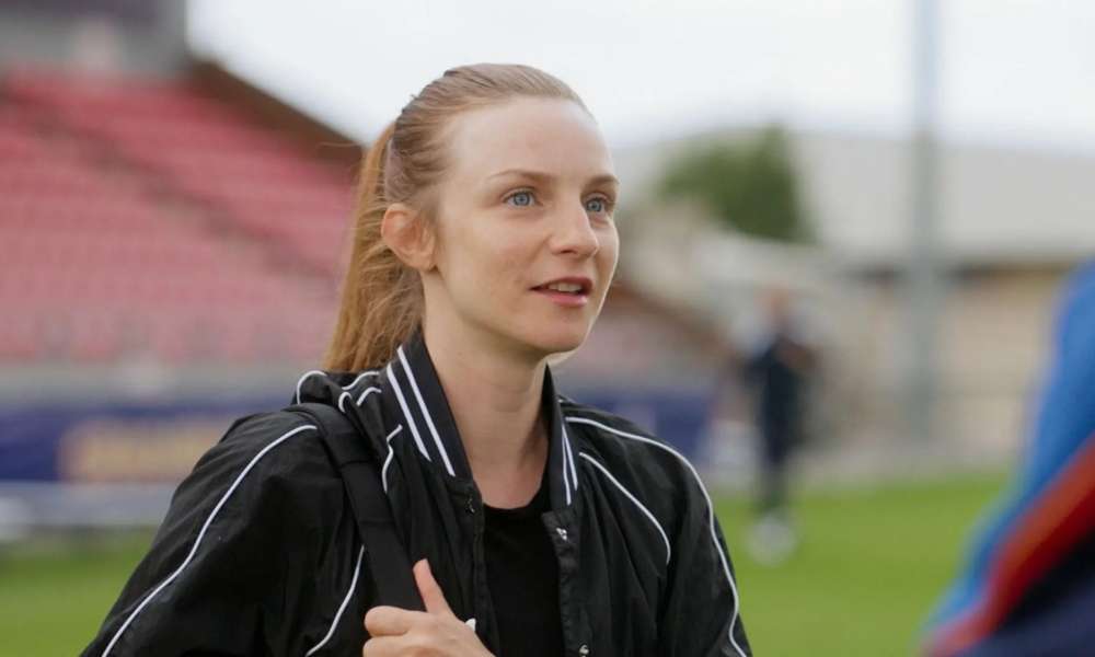 Featured image for Here's Who Plays Lizzie Davis On Ted Lasso